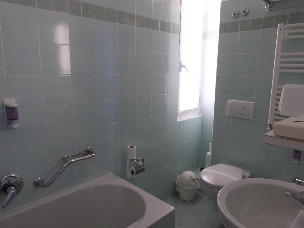 Savoy Hotel 3*